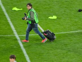 Invasione di campo: problemi per i professionisti dell’informazione